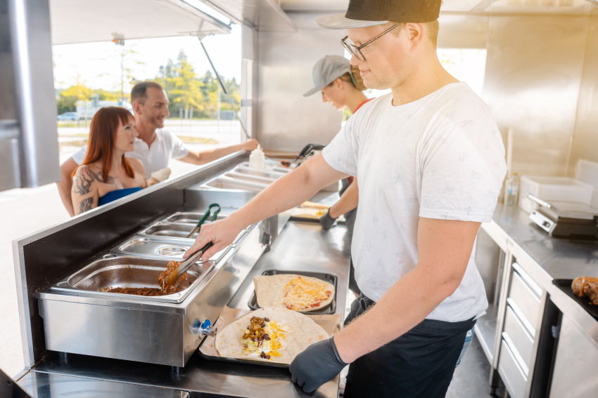 clean food truck
