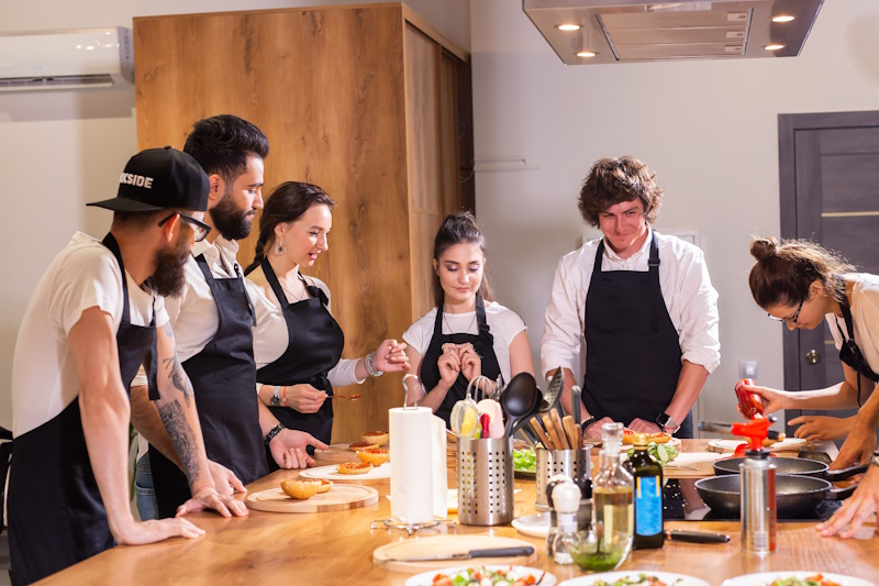 The Role of Food Truck Associations and Networking Opportunities